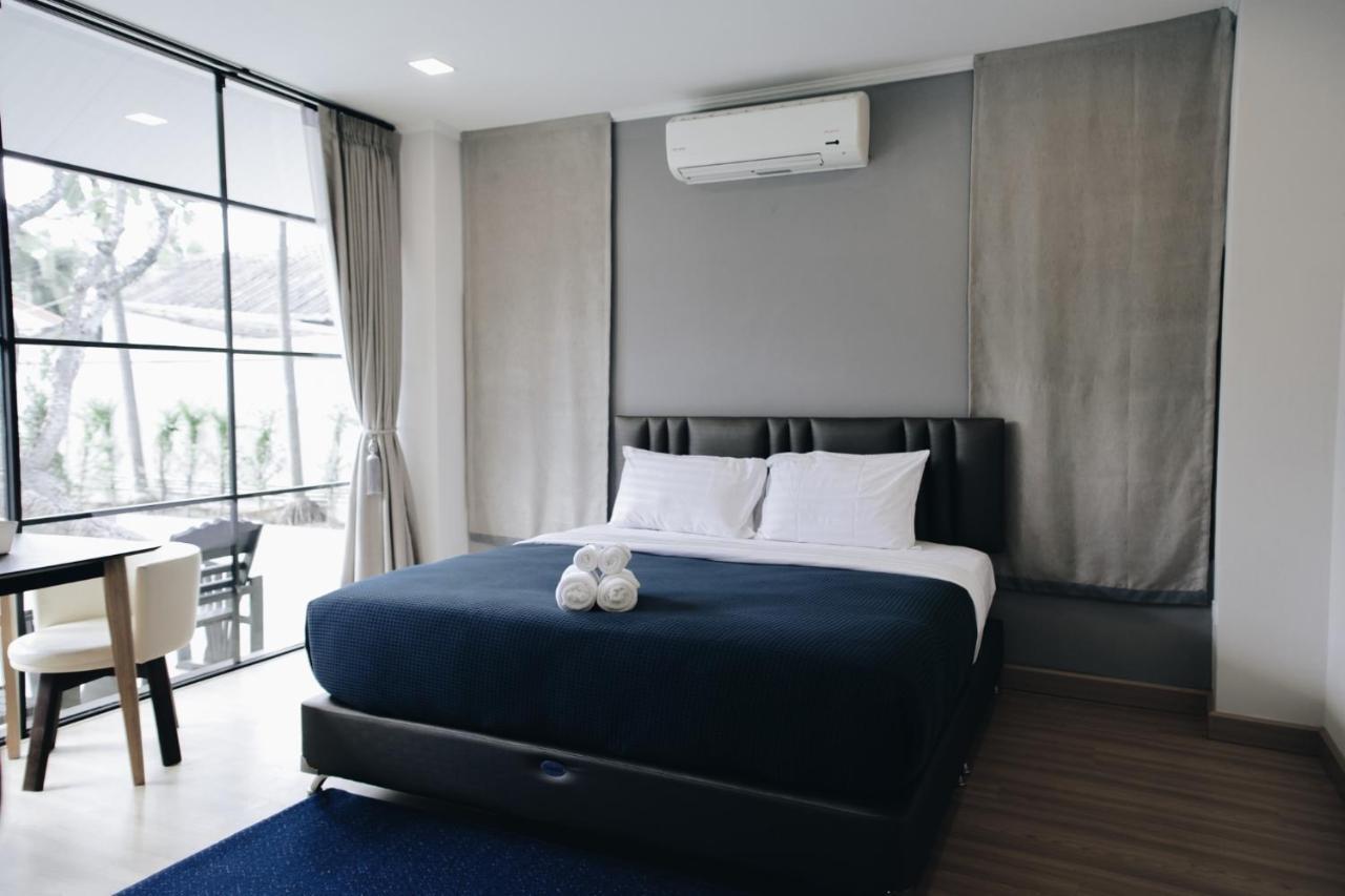La Riva Boutique Hotel Kamphaeng Phet Exterior photo