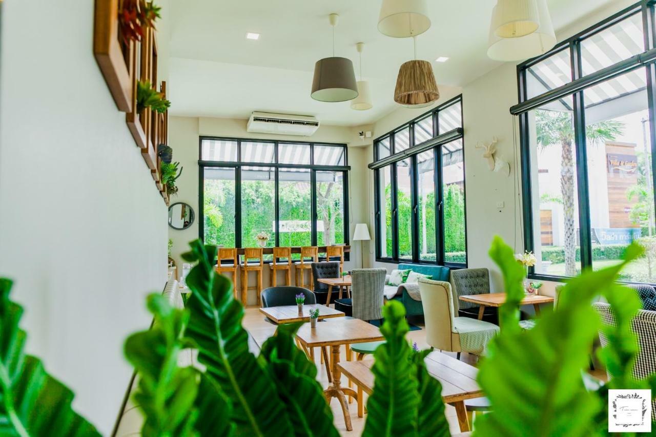 La Riva Boutique Hotel Kamphaeng Phet Exterior photo